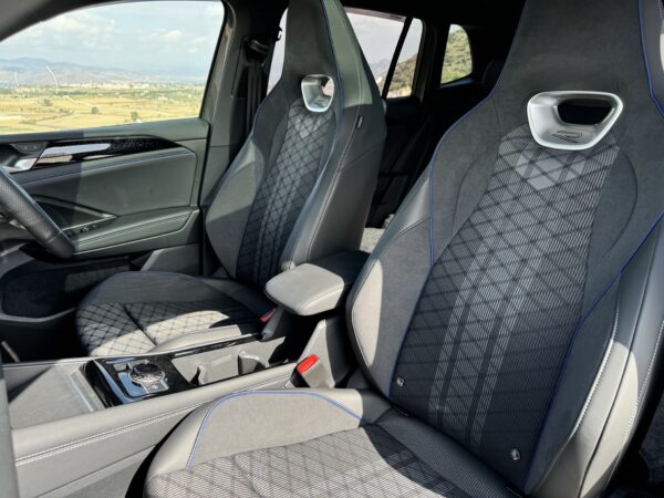 Win this 2024 Volkswagen Tiguan R - Image 9